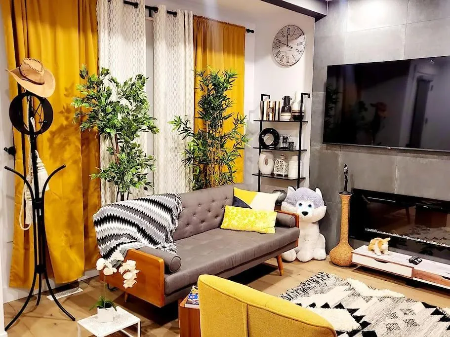 Welcome To Happy Place Where Cozy Comfort Meets Exquisite Luxury Edmonton
