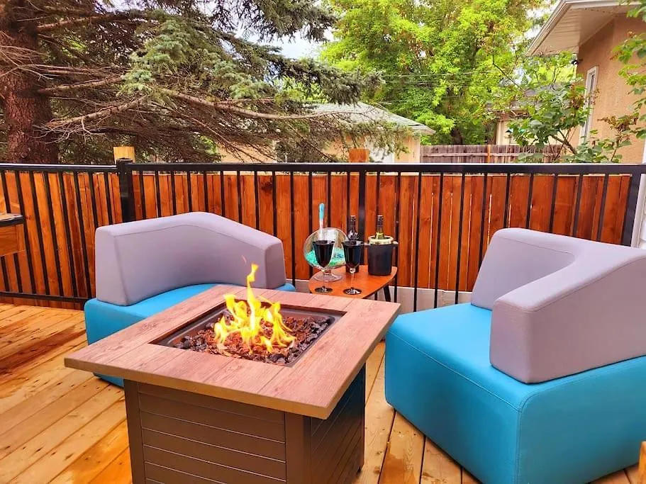 Welcome To Happy Place Where Cozy Comfort Meets Exquisite Luxury Edmonton 0*,