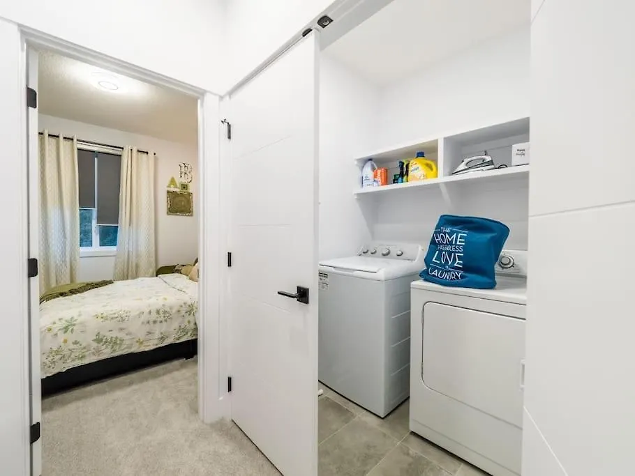 Welcome To Happy Place Where Cozy Comfort Meets Exquisite Luxury Edmonton